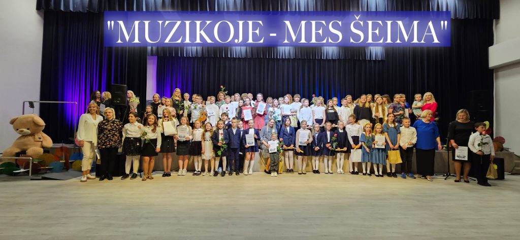 Muzikinis festivalis-konkursas "Muzikoje - mes šeima"