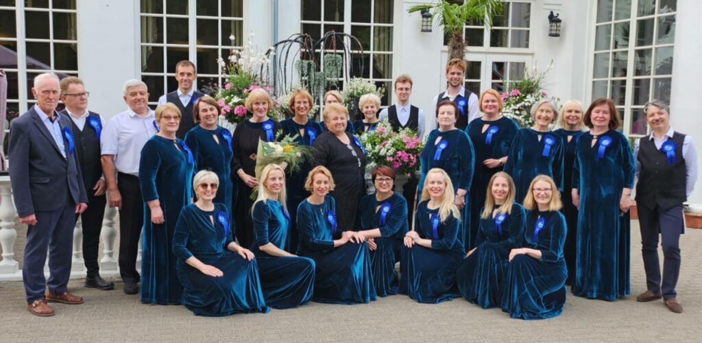 Kauno rajono Ramučių kultūros centro Domeikavos laisvalaikio salės mišrus choras "VERSMĖ" kviečia prisijungti