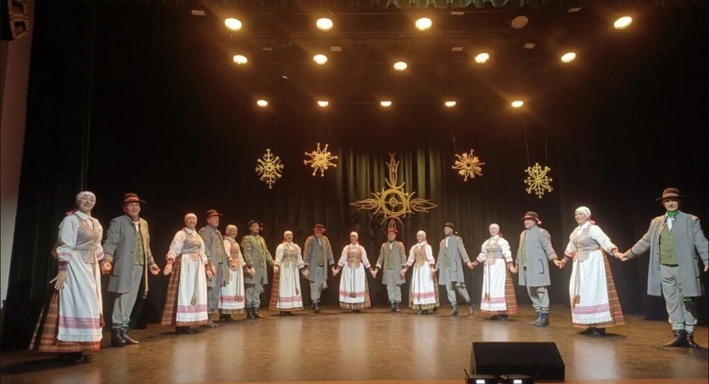 Kauno rajono Ramučių kultūros centro vyresniųjų liaudies šokių grupė “Kupolio rožė” dalyvavo konkurse “Sūduvos ratilai”