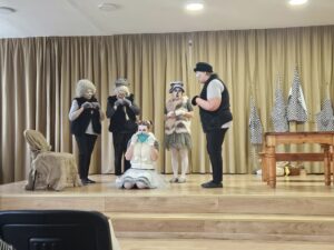 Spektaklis Neveronyse